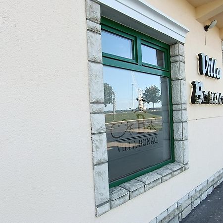 Villa Bonaca Вуковар Екстериор снимка