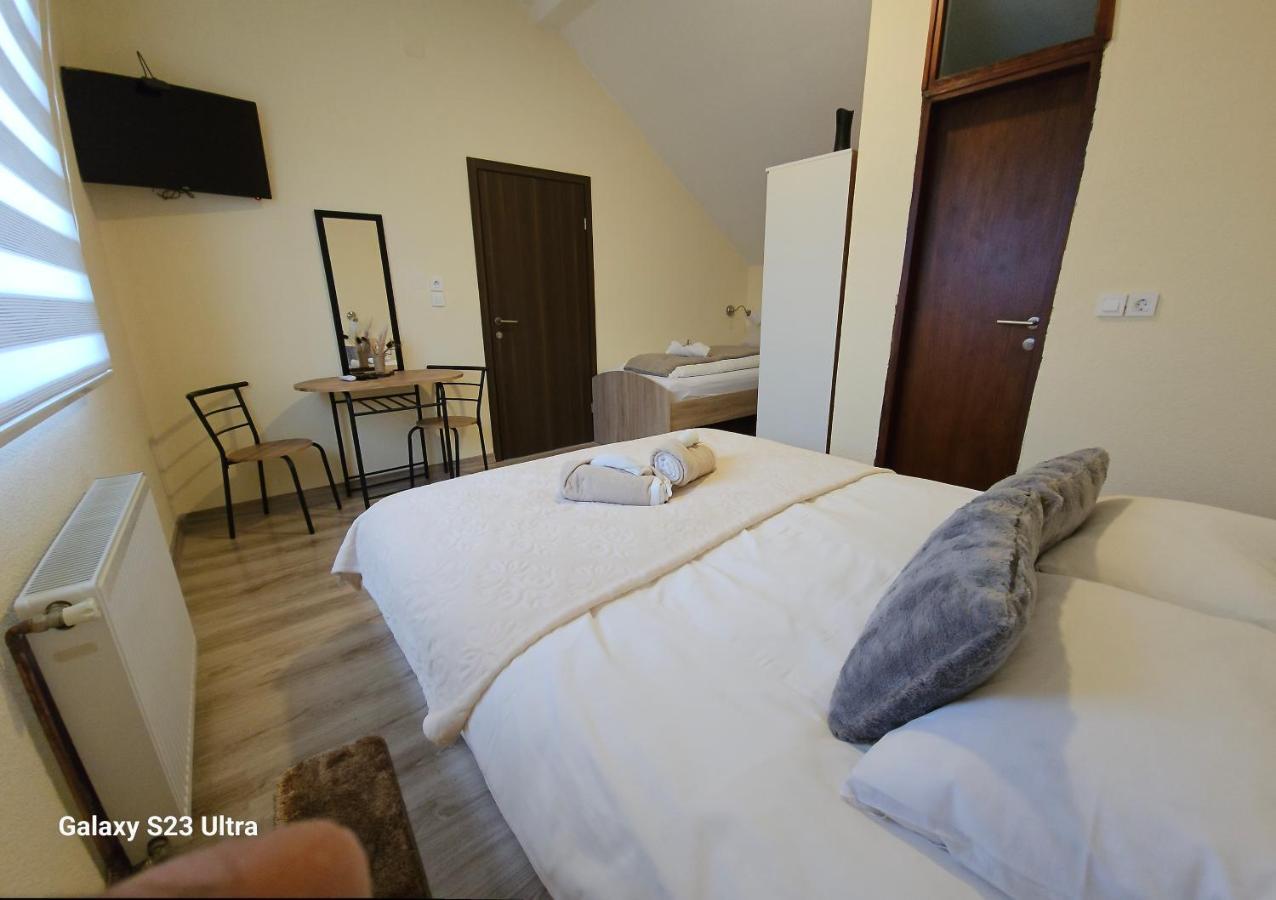 Villa Bonaca Вуковар Екстериор снимка